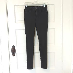 Black skinny stretch jeans sz 25 from Skinnygirl
